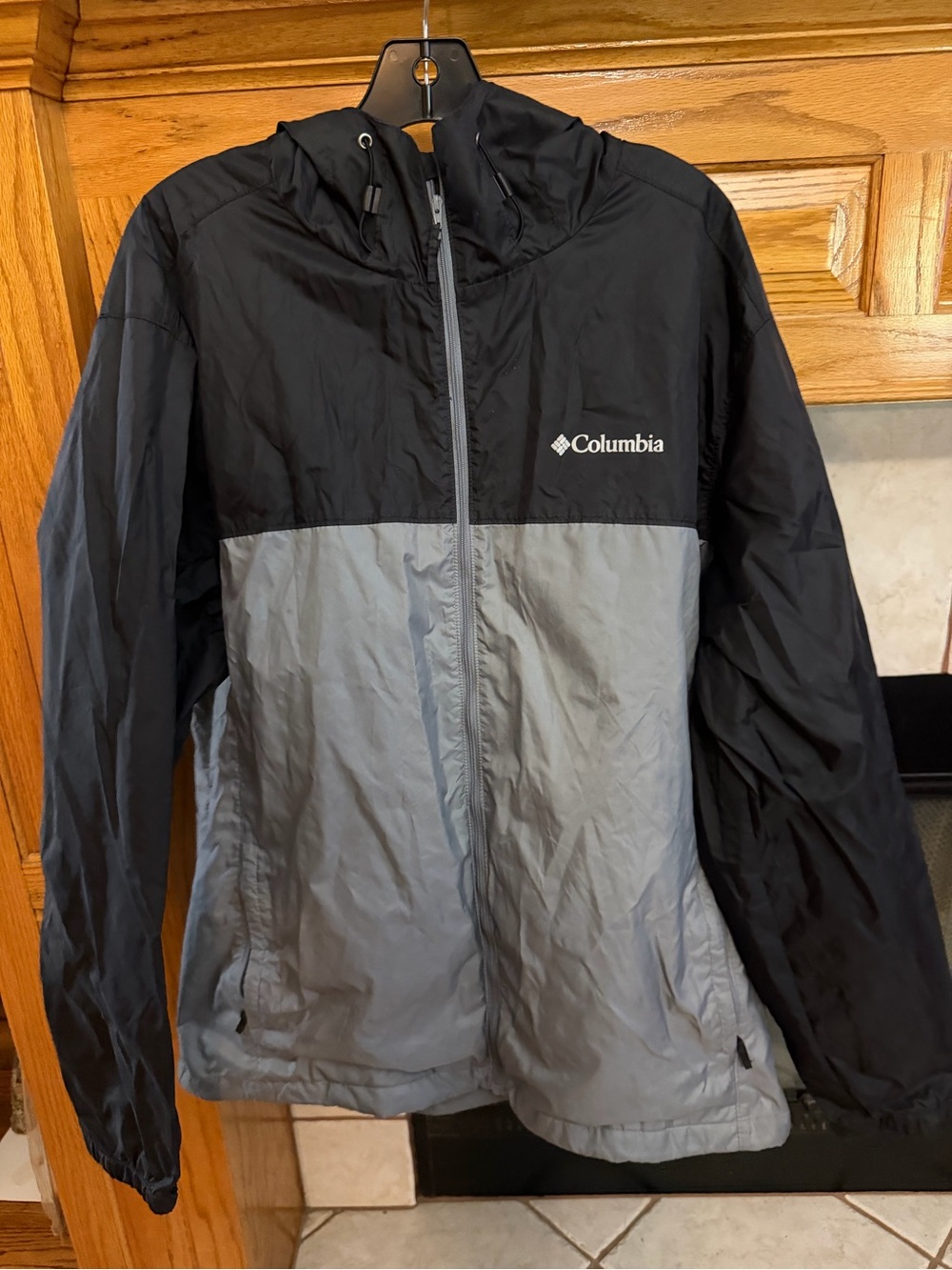 Columbia Two-Tone Black and Gray Hooded Windbreaker Jacket